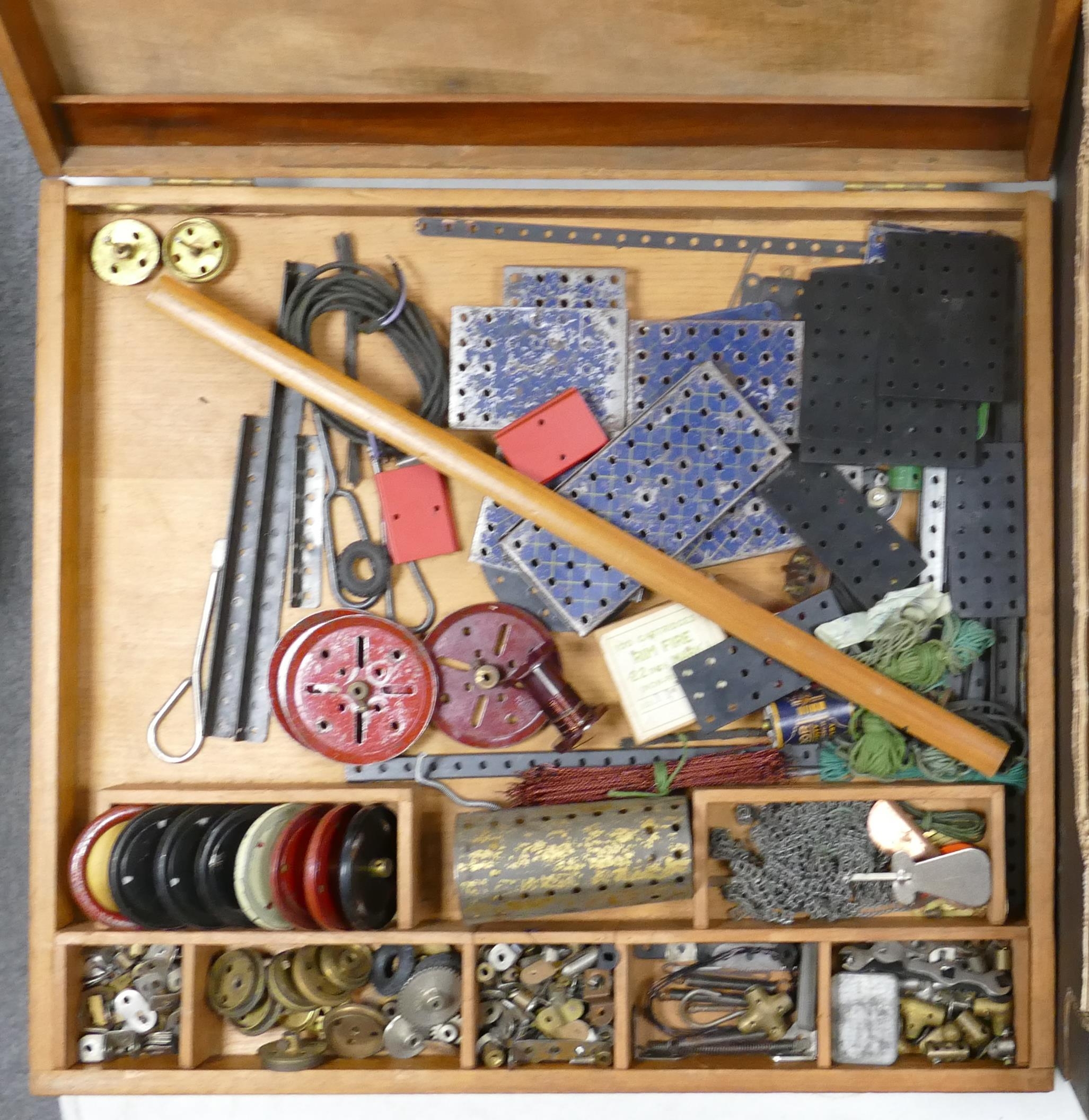 Comprehensive collection of early Meccano boxed sets, includes sets; 8, 8a, original wooden cased - Image 3 of 4