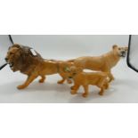 Beswick Lion family comprising Lion 2089 , Lioness 2097 and cub 2098 (3)