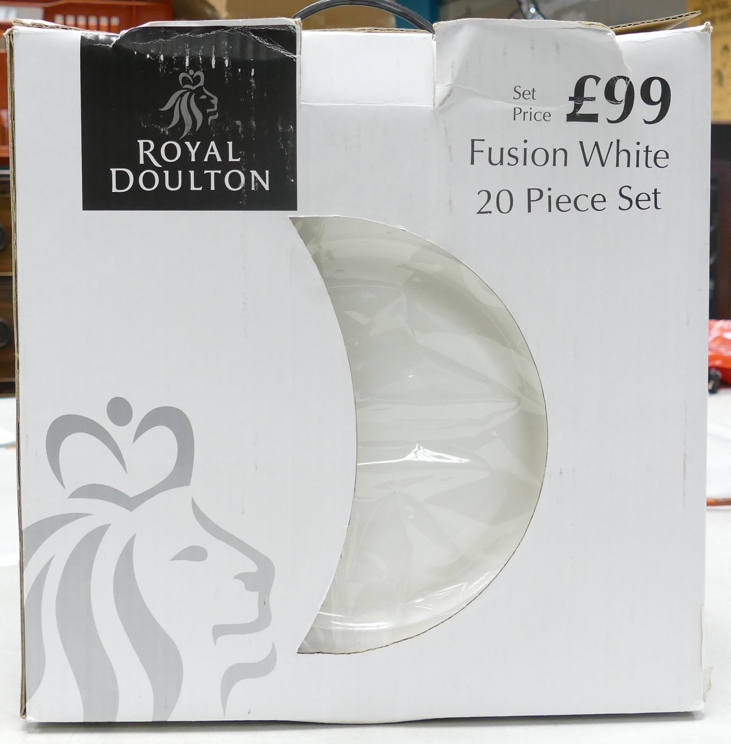 Boxed Royal Doulton Fusion White 20 piece dinner & tea set