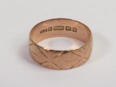 9ct rose gold wedding ring, size Q/R, 4g.
