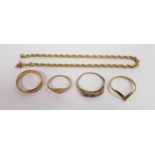 9ct gold items, including wedding ring, rings and broken chain 5.6g.