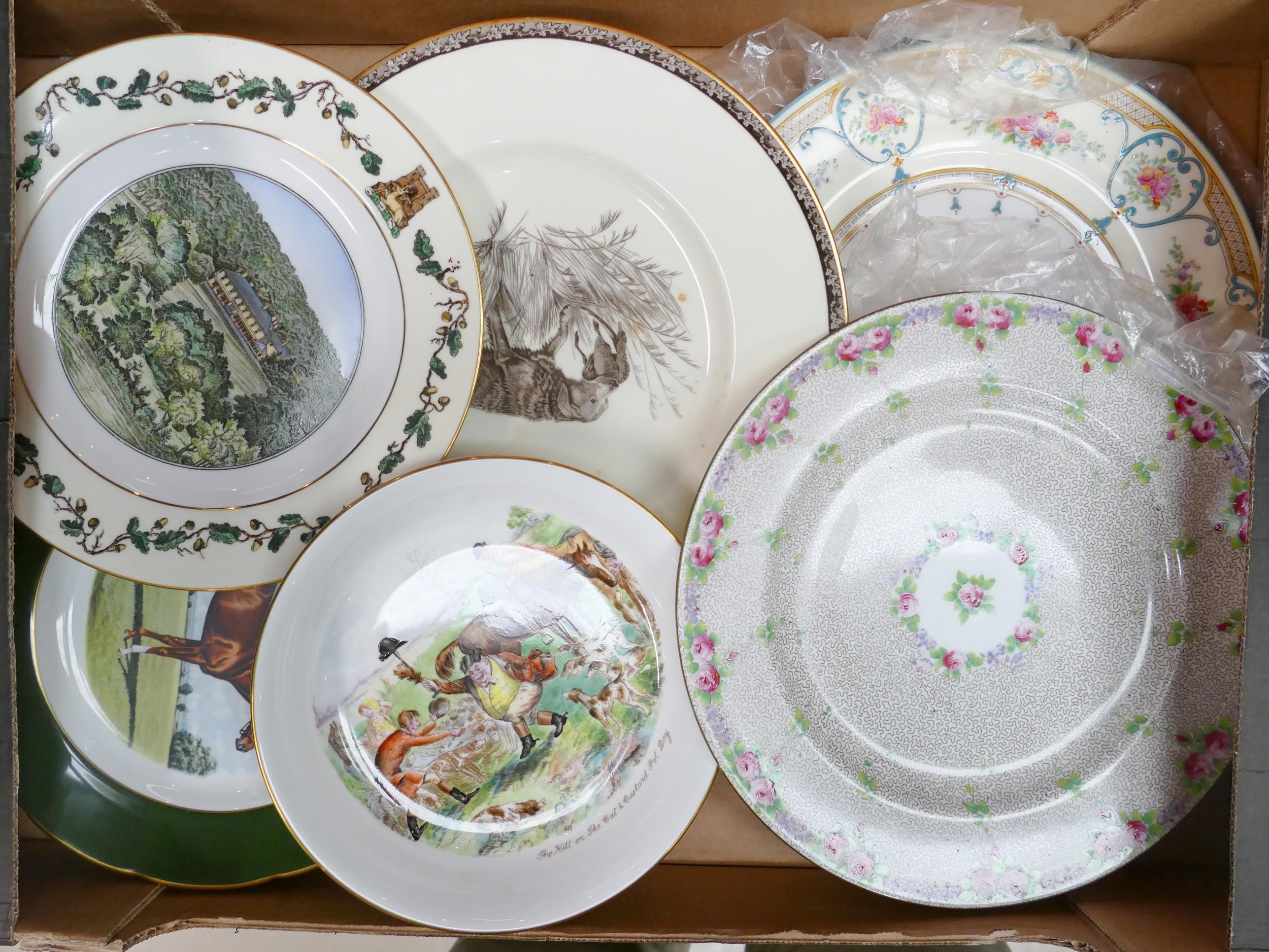 A mixed collection of Wedgwood plates including Trial Piece Landue (diameter 23cm), Chesapeake Bay