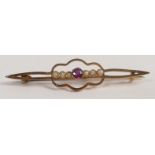 9ct gold bar brooch,set with amethyst & seed pearls steel pin,2.1g.