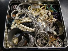 Good collection of costume jewellery incl. heavy silver necklace, silver bangles, jade bangle, and a