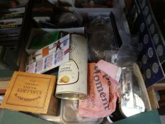 A tray of 20th century coins and sundry