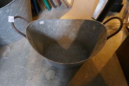 Oval planter