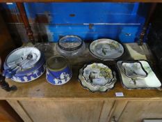 A small quantity of Royal Doulton plates decorated Kookaburra, Wedgwood, Jasperware and sundry