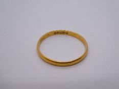 22ct yellow gold wedding band, marked 22, approx 1.6g, size P/Q
