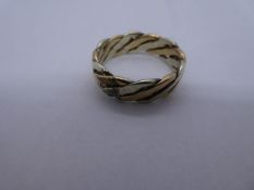 9ct bi-coloured wedding ring, size R, 6.1g approx, marked 375. Gold content value estimate given at