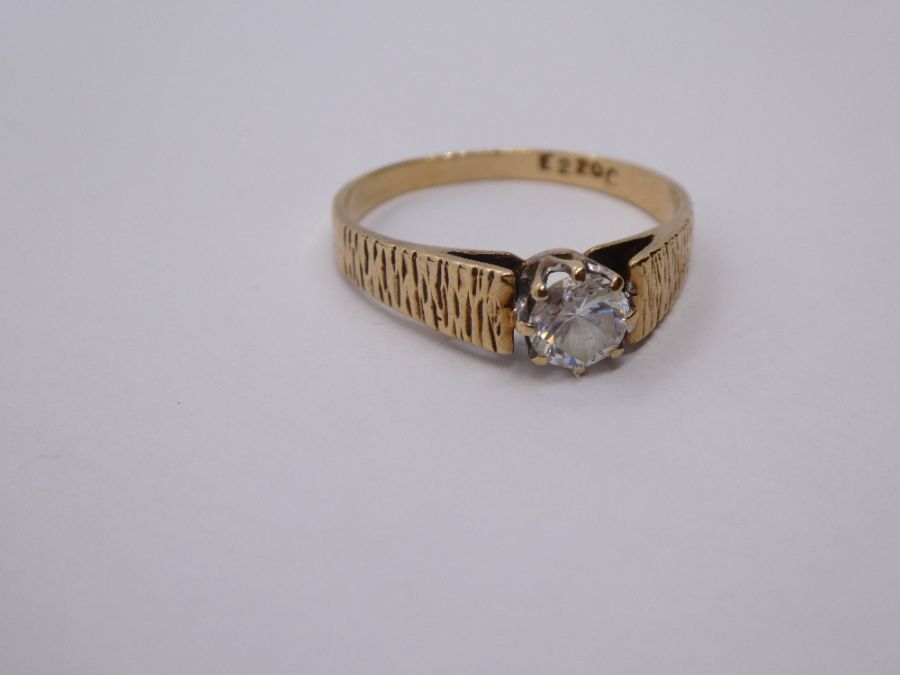 9ct yellow gold solitaire ring with large clear stone (not diamond), size R, 2.6g approx, marked 375 - Image 2 of 6