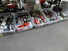 Five trays of boxed and unboxed diecast vehicles to include Maisto 1/18 scale , Corgi and tinplate,