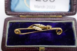 9ct gold bar brooch set with seed pearls, AF one stone missing, marked 375, 1.5g approx
