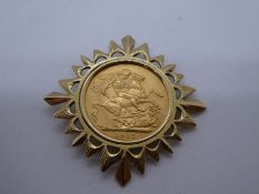 9ct yellow gold mounted 1912 full sovereign pendant, George and George the dragon, gross weight 12.7