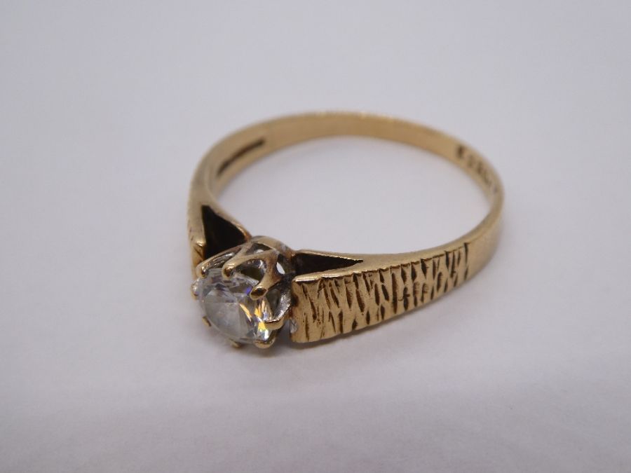 9ct yellow gold solitaire ring with large clear stone (not diamond), size R, 2.6g approx, marked 375 - Image 6 of 6