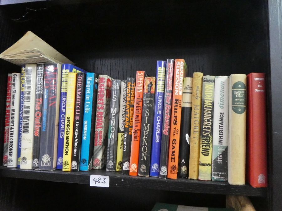 Books; a quantity of books by George Simenon by Penguin, Hamish Hamilton and others - Image 2 of 6