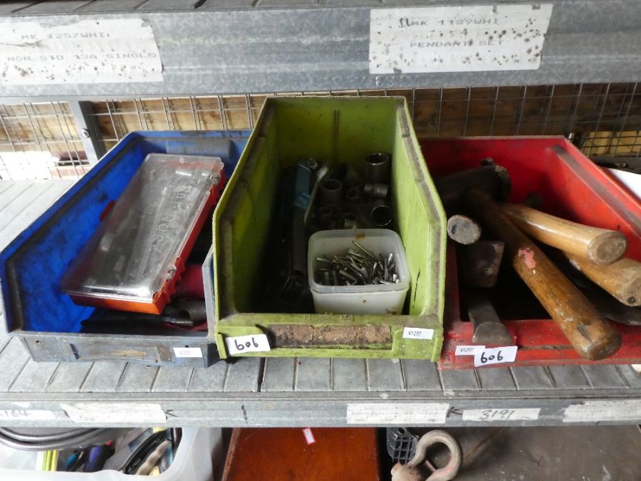 Two shelves of assorted tools - Image 5 of 6