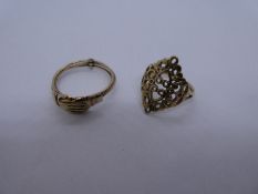 9ct yellow gold ring with diamond shaped floral panel, together with a yellow metal articulated ring