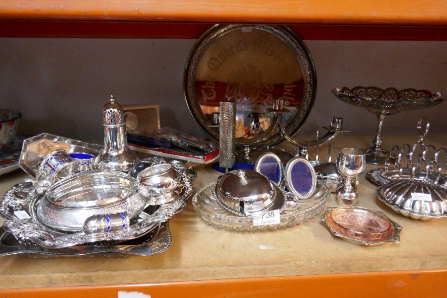 A large selection of silver plate including candlesticks, toast racks, etc - Image 2 of 5