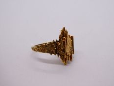 Unmarked (worn) yellow gold gents ring with bark finish and geometric design panel, possibly 18ct, s