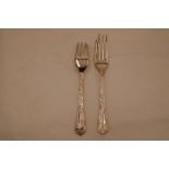 Two 'La Regence' silver plated pastry forks by Carrs, Sheffield, from FORTNUM & MASON, nice items, d