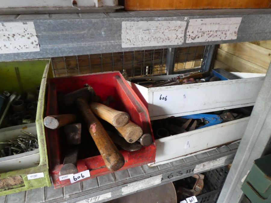 Two shelves of assorted tools - Image 6 of 6