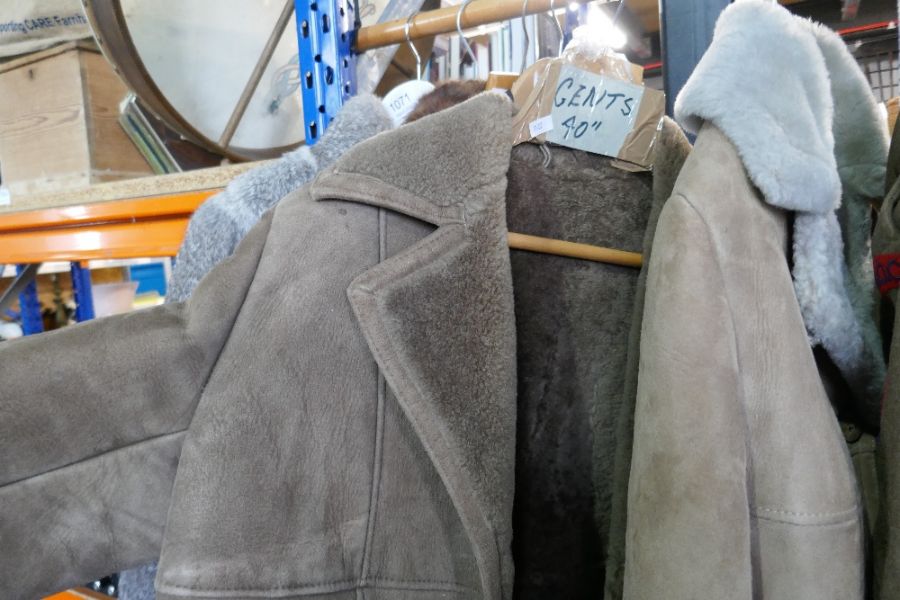 Gents 40" Sheepskin jacket and ladies size 14-16 example - Image 7 of 9