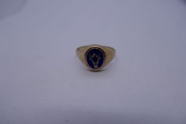 9ct yellow gold gents signet ring, of Masonic interest, with 9ct spinner, which is plain to one side