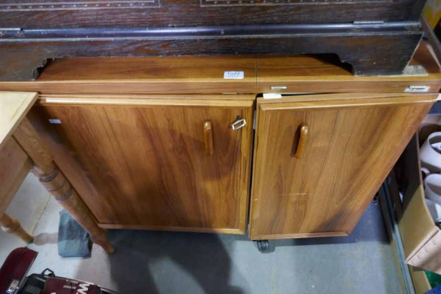 A Husqvarna Husky lock 910 sewing machine in melamine cabinet with rising lid - Image 5 of 6