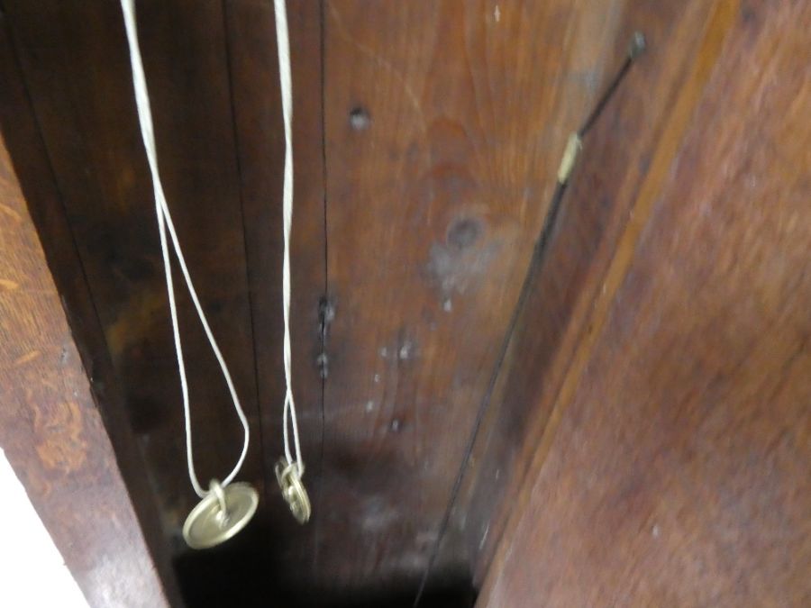 A late 18th century 8 day longcase with brass dial in oak case by Jos Hocker, Basingstoke, 190cms - Image 5 of 6