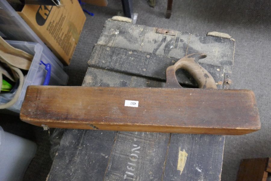 Tools; a quantity of various tools to include moulding planes - Image 6 of 7