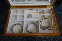 Mixed coinage, postcards, a jewellery box and sundry