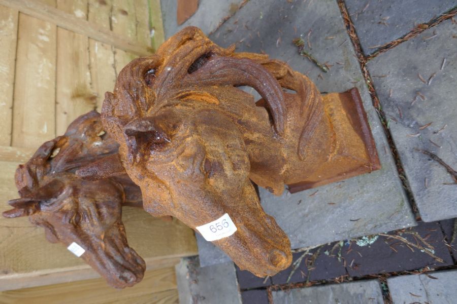 Rusty horse head - Image 2 of 9