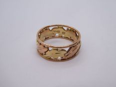 9ct Rose and yellow gold band in the form of trailing leaves, by Clogau, size O, 4.1g approx