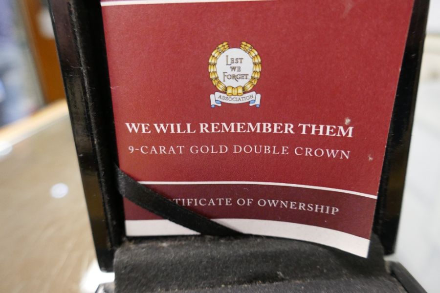 A 9ct gold double crown "We Will Remember Them" limited edition of 500, 4 grams - Image 2 of 2