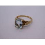 Modern 9ct yellow gold dress ring set with large aquamarine, 11.7mm x 9.6mm, fracture to stone, ston