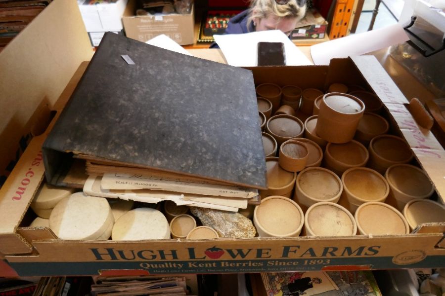 Crate of Geological specimens and a folder showing the origin of samples - Image 2 of 7