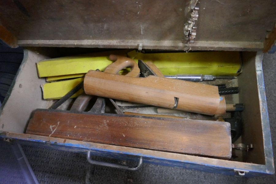 Tools; a quantity of various tools to include moulding planes - Image 3 of 7