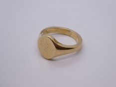 Heavy 9ct yellow gold gents signet ring with oval panel inscribed with initials, size V/W, marked 37