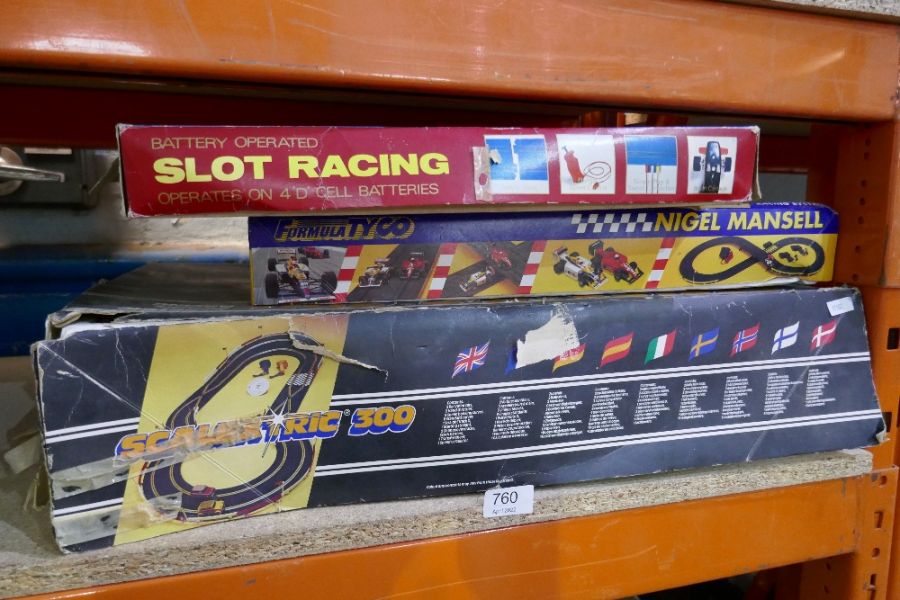 Vintage Scalextric 300 model racing, Formula Tyco Nigel Mansell Set and Super track 2 slot racing se - Image 2 of 4