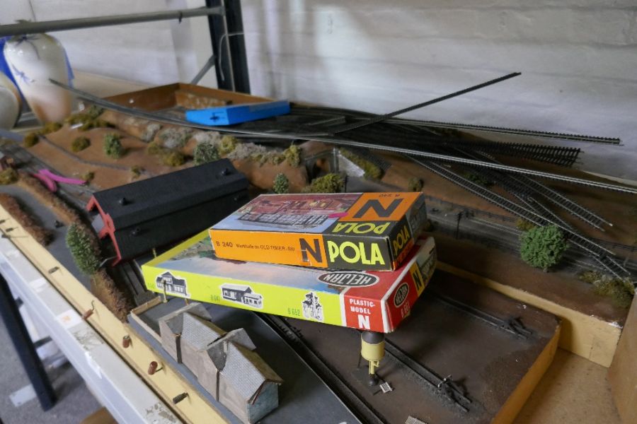 Hornby; a quantity of 'N' gauge locomotives and associated items, and a Hornby '00' gauge loco - Image 7 of 7
