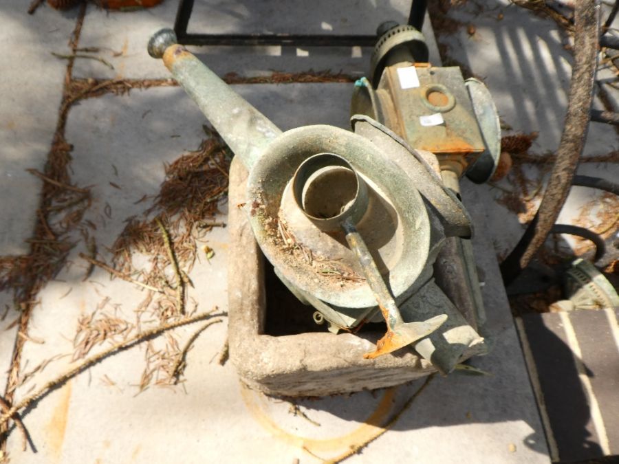 A cast iron hayrack, a pair of carriage lamps and sundry - Image 3 of 4