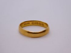 22ct yellow gold wedding band, marked 22, size R, 4.2g approx