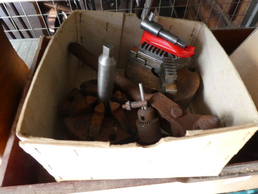 A quantity of tools, some lathe parts and a Singer sewing machine - Image 2 of 5