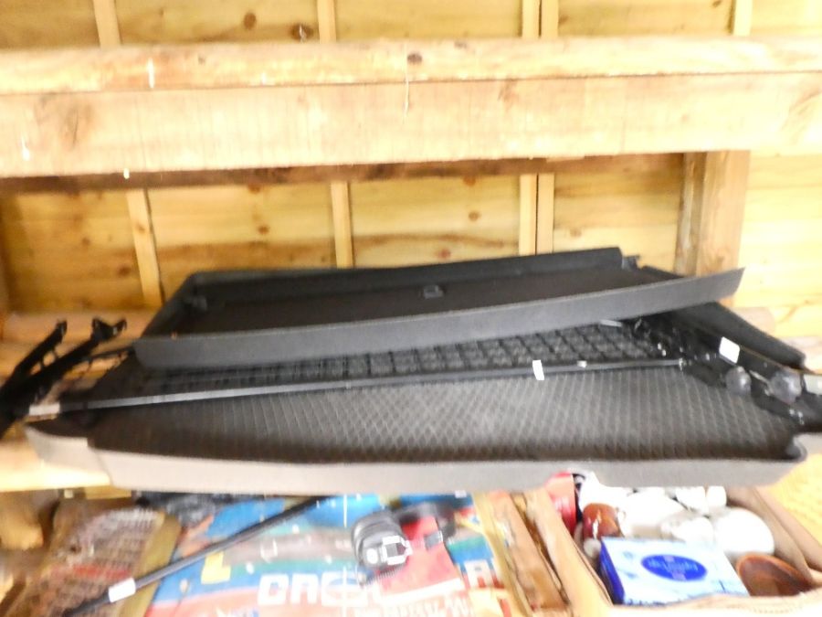 A Golf MK6 boot liner, dog guard and a parcel shelf