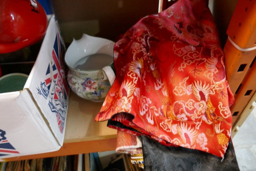 Box containing advertising jugs, sundry china etc, box of glassware, box of crested china etc Silk k