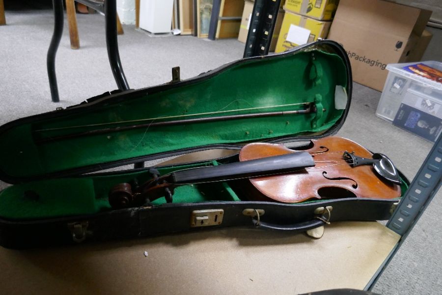 Two old violins with bows, both with cases, plus a Clarinet case (no clarinet) - Image 3 of 3