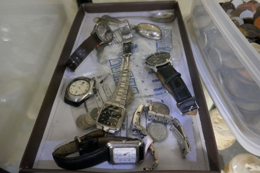 Men's wrist watches, coins and sundry - Image 2 of 3