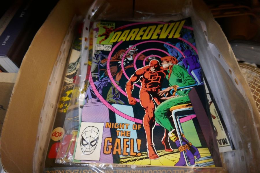 A box of vintage Marvel comics including Spiderman, Daredevil etc - Image 3 of 15