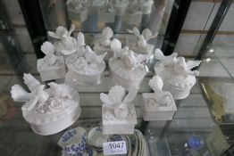 Porcelain trinket boxes decorated with Doves