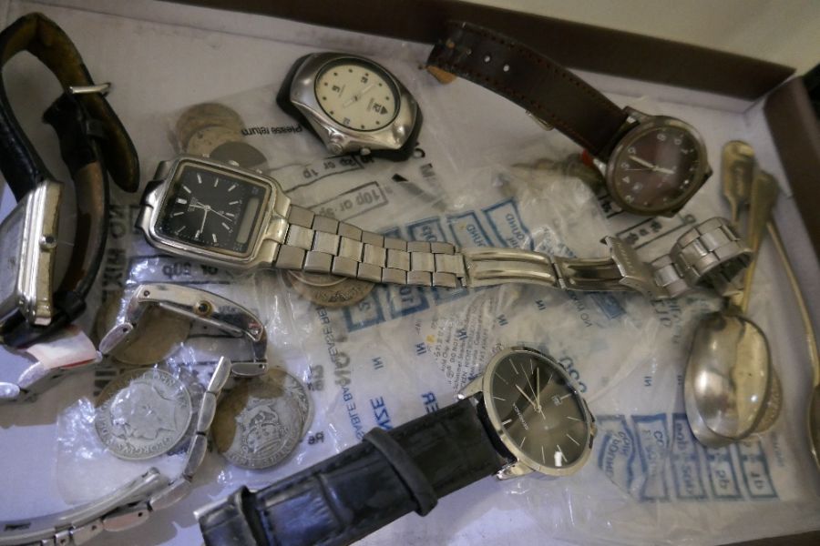 Men's wrist watches, coins and sundry - Image 3 of 3